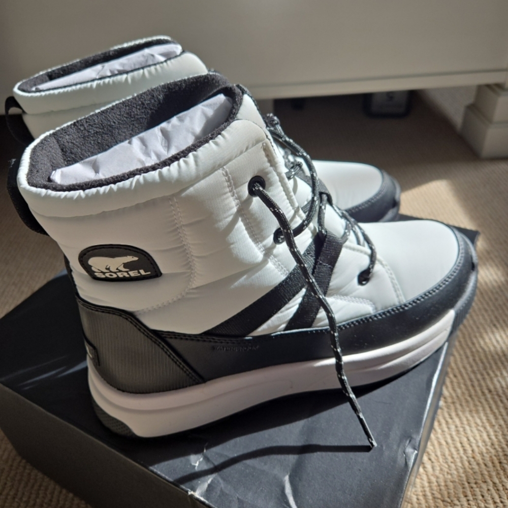Sorel Snow Boots 9.5 - Picture 4 of 9